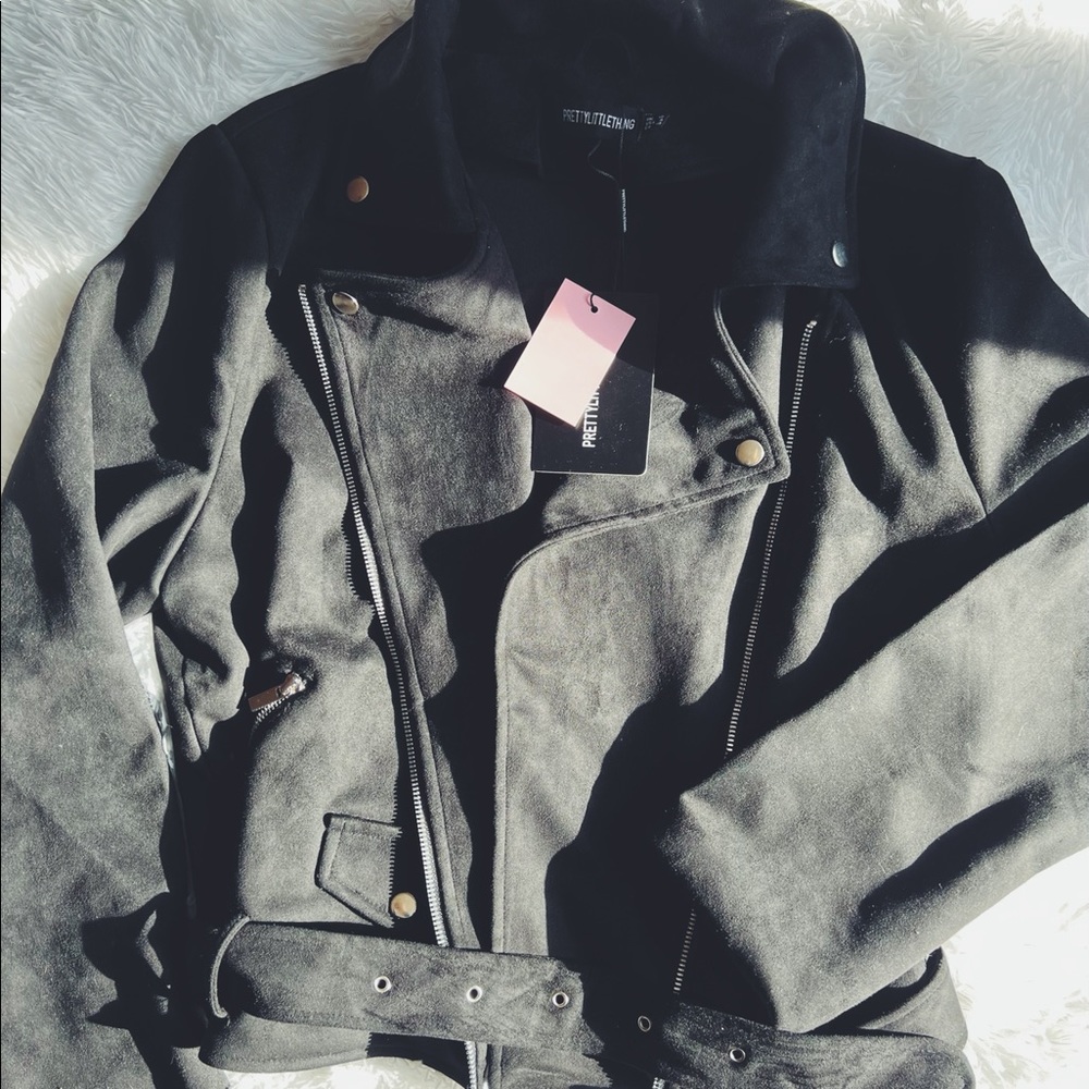 ❌S O L D ❌
Faux Suede Moro Jacket